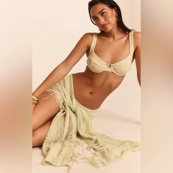 Pretty Little Thing PALE LIME CROCHET PEARL TASSEL TRIM BEACH SARONG - Picture 4 of 9